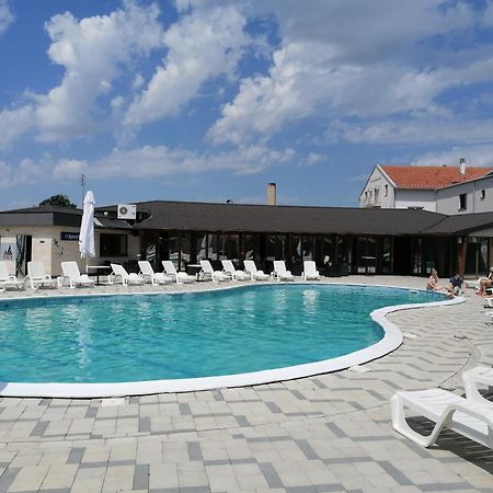 Hotel Euforia Lounge Šabac Exterior foto